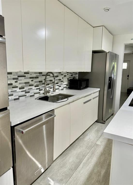 Foto del edificio - 5737 Freedom St