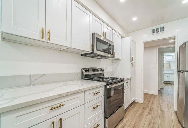 Interior Photo - Embassy Terrace