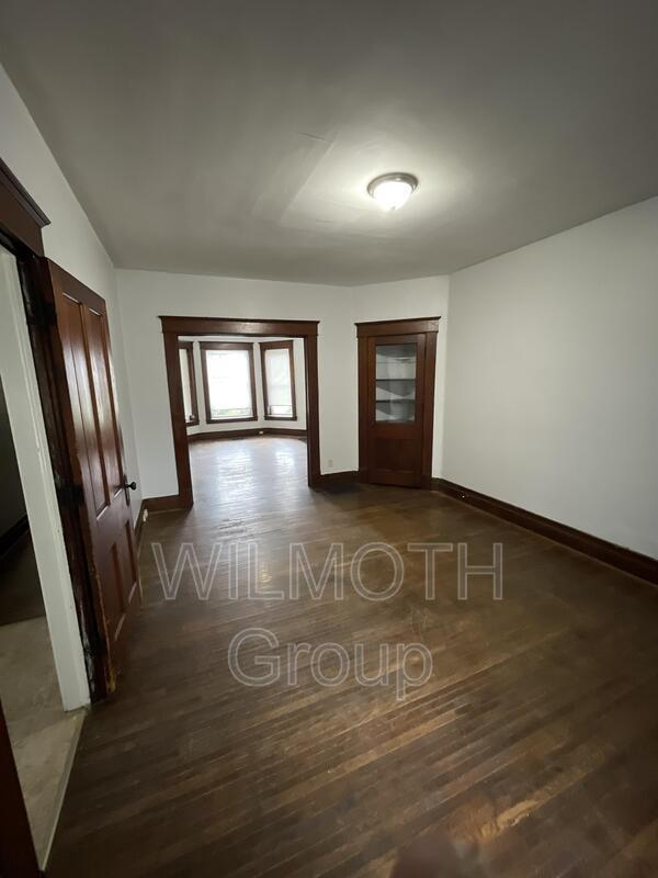 Foto del edificio - 801 E Main St