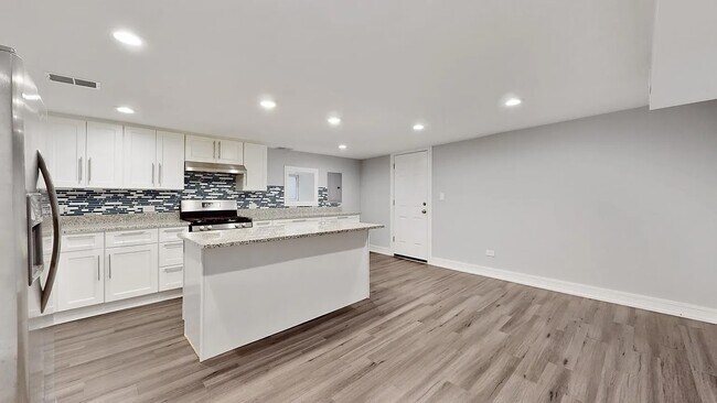 Foto del edificio - 3744 S Parnell Ave