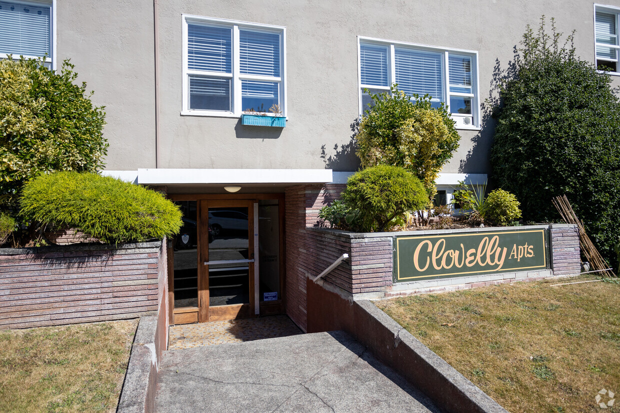 Photo du bâtiment - Clovelly Apartments