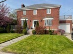 Primary Photo - 251 B 140 St