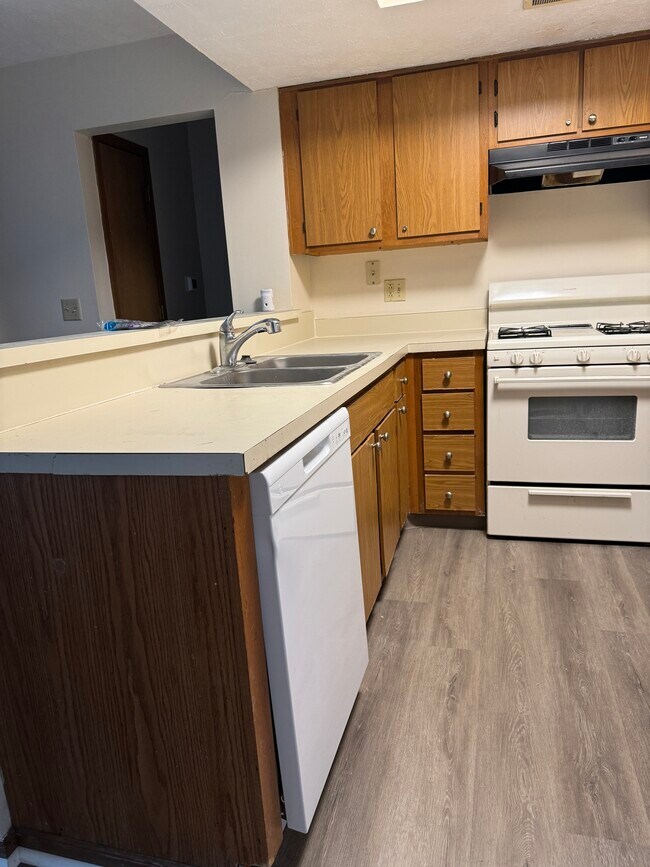 Foto del edificio - 5345 Stonemeadow Ave