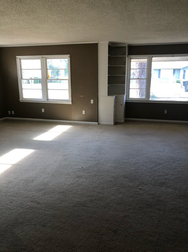 Foto del edificio - 1204 Waller Ave