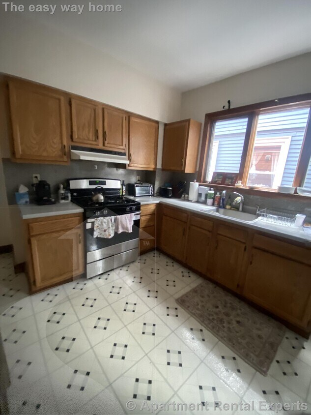 Primary Photo - Cambridgeport / Central Square 2 Bedroom -...
