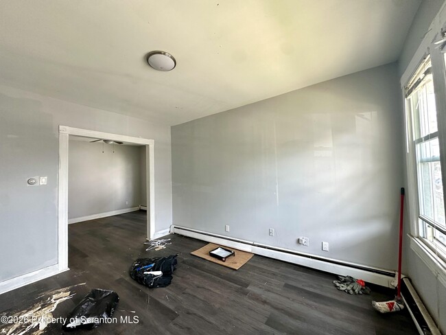 Building Photo - 1031 Diamond Ave