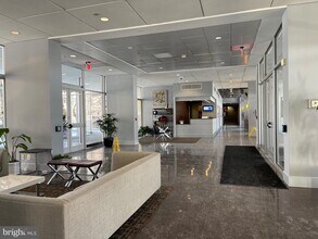 Building Photo - 800 4th St SW