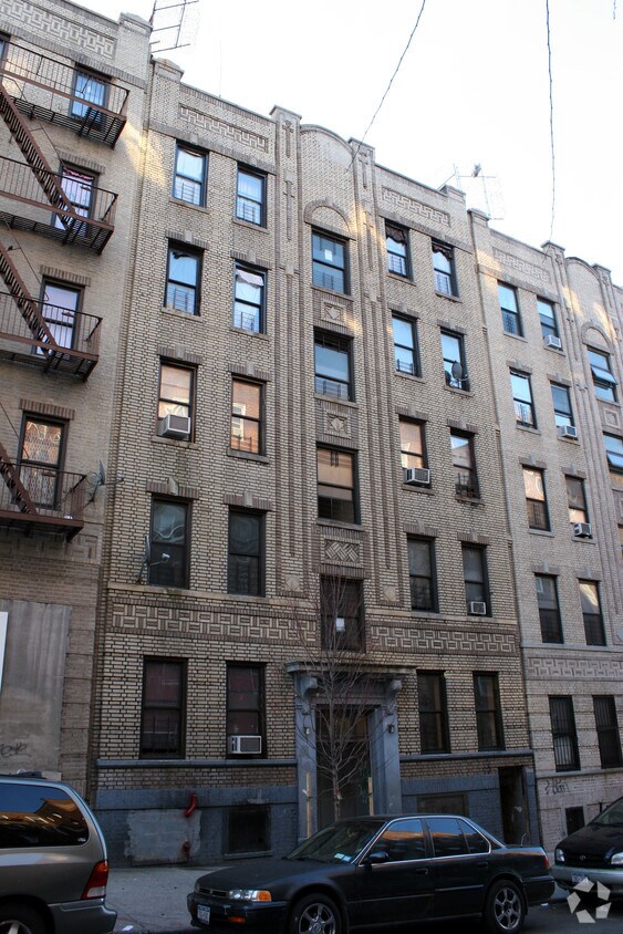 Foto principal - 1220 College Ave