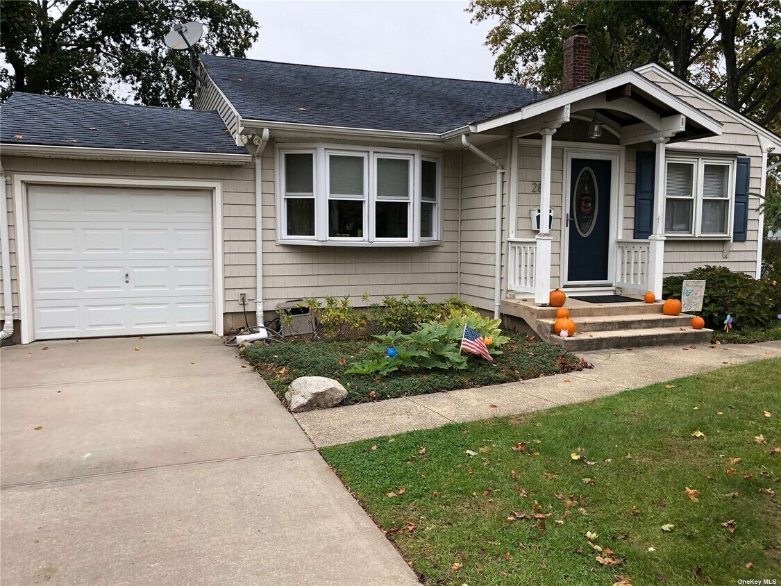 Foto principal - 281 Pulaski Rd