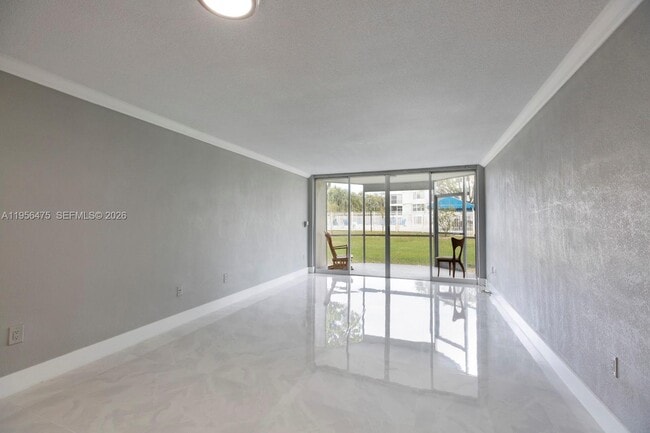 Foto del edificio - 1351 NE 191st St