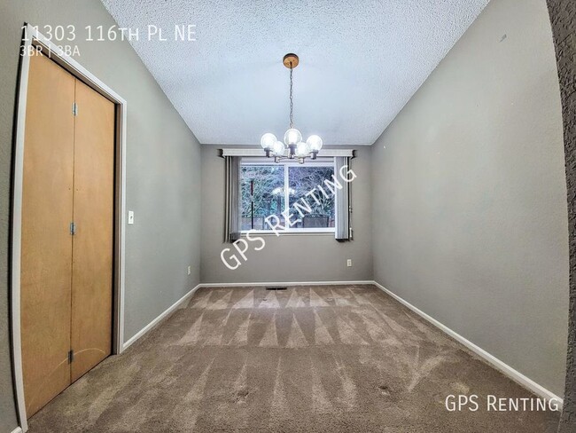 Building Photo - Fantastic 3Bed 2.5Bath Kirkland home