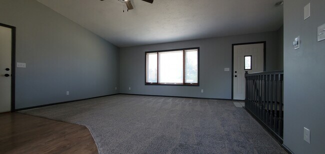 Foto del edificio - 3731 33rd Ave SW