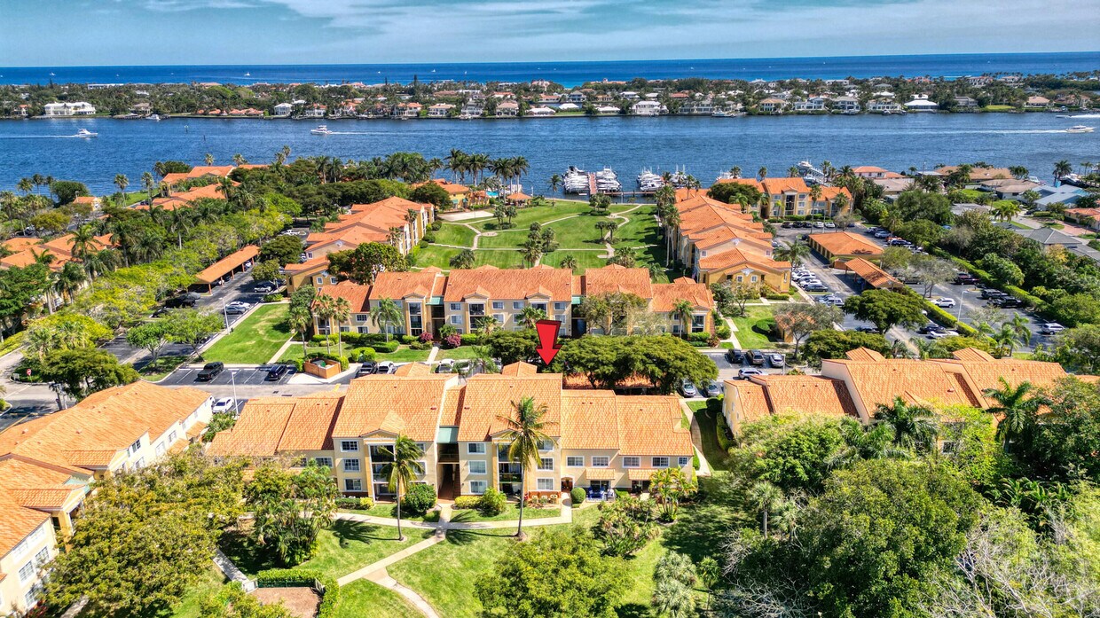127 Yacht Club Way, Hypoluxo, FL 33462 Townhome Rentals in Hypoluxo