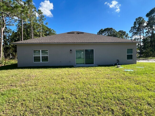 Foto del edificio - GORGEOUS 4 BD/2BA Home in Beautiful Palm B...