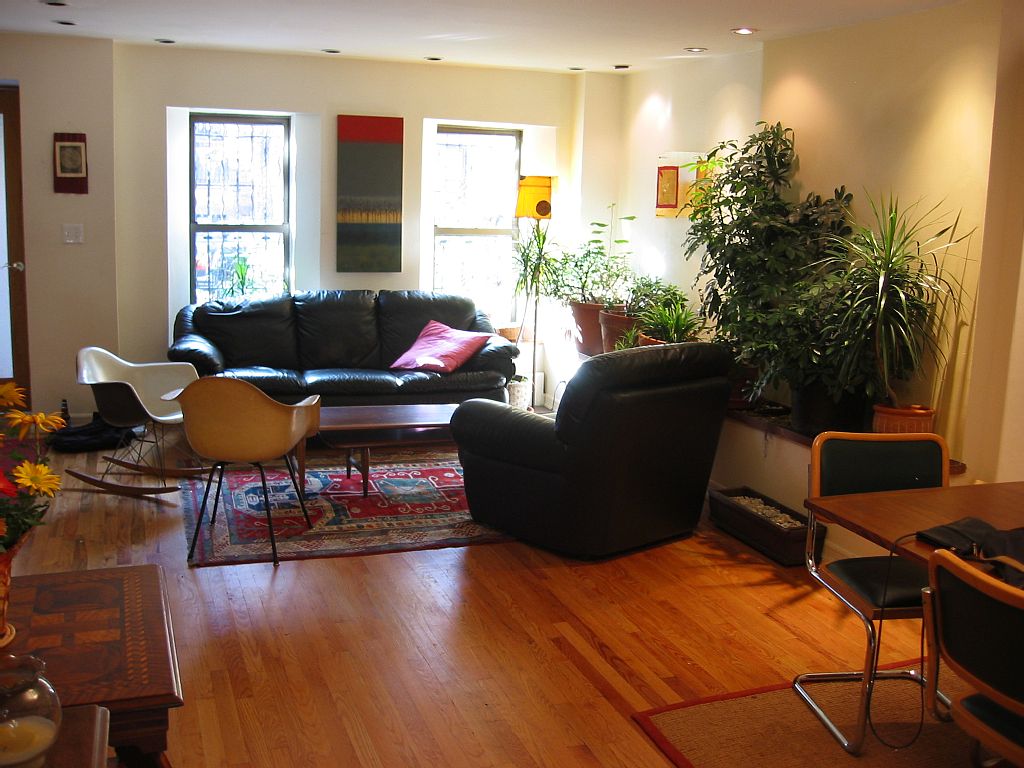 Primary Photo - 621 Carroll St