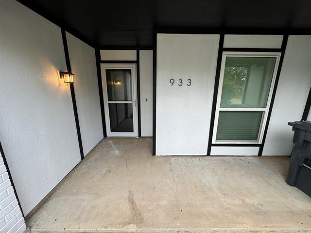 Building Photo - 933 Freestone Dr