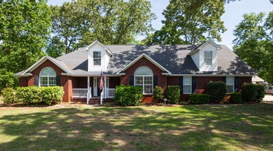 Building Photo - 185 Lakewood Dr