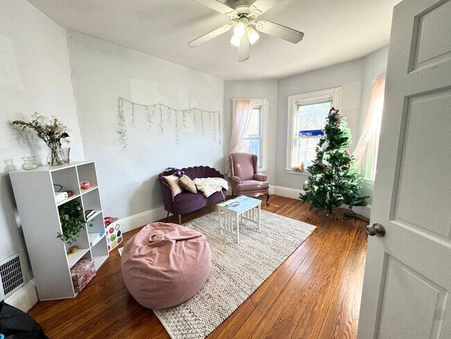 Foto del edificio - 10 Wave Ave