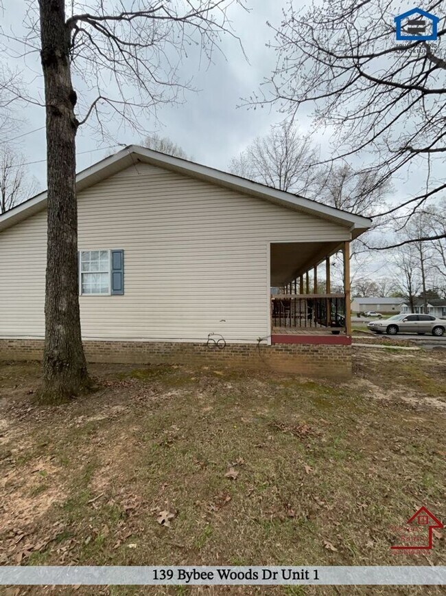 Foto del edificio - 139 Bybee Woods Dr