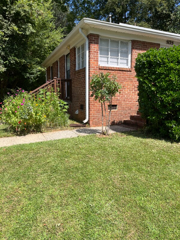 Building Photo - 5125 Valley Stream Rd