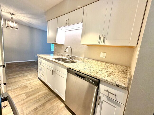 Building Photo - Quiet & Private Condo Retreat in the Heart...