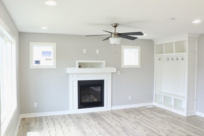 Building Photo - 2122 2nd St SW