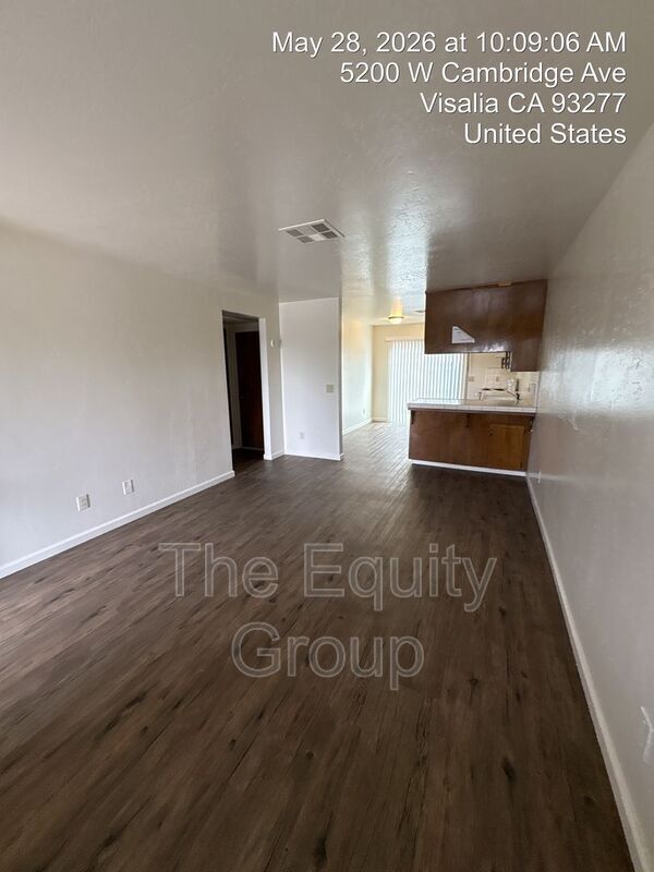 Building Photo - 5136 W Cambridge Ave