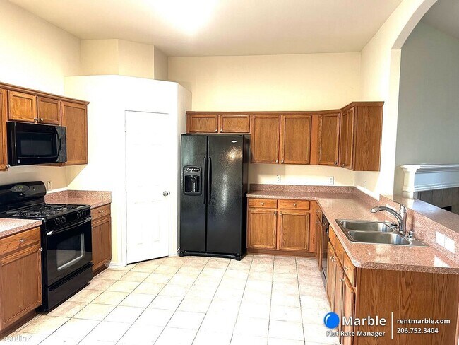 Foto del edificio - 4 br, 2 bath House - 7913 Emerald Oak Dr