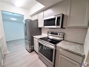 Building Photo - 8036 Bayou Fountain Ave