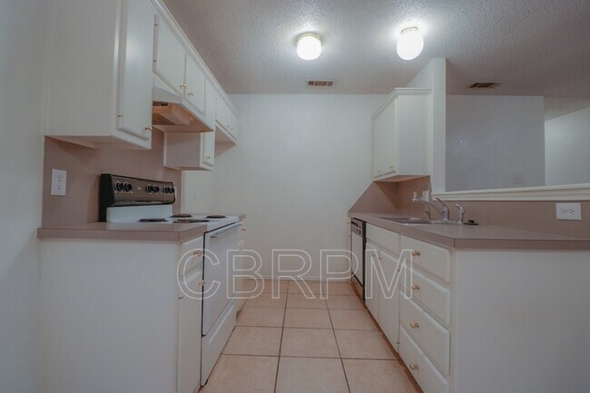 Building Photo - 1820 79th St