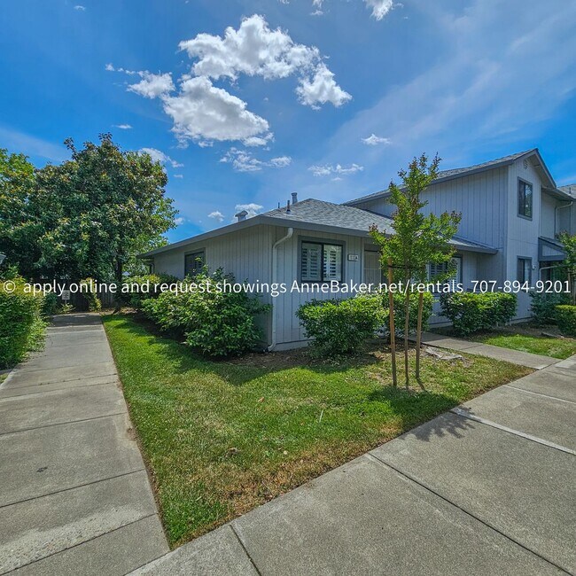 Foto del edificio - Exquisitely Updated Condo - Must See