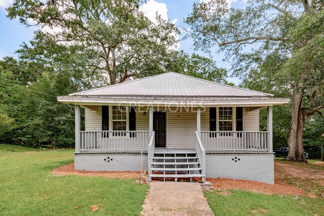 Building Photo - Charming 2 Bedroom in LaGrange!