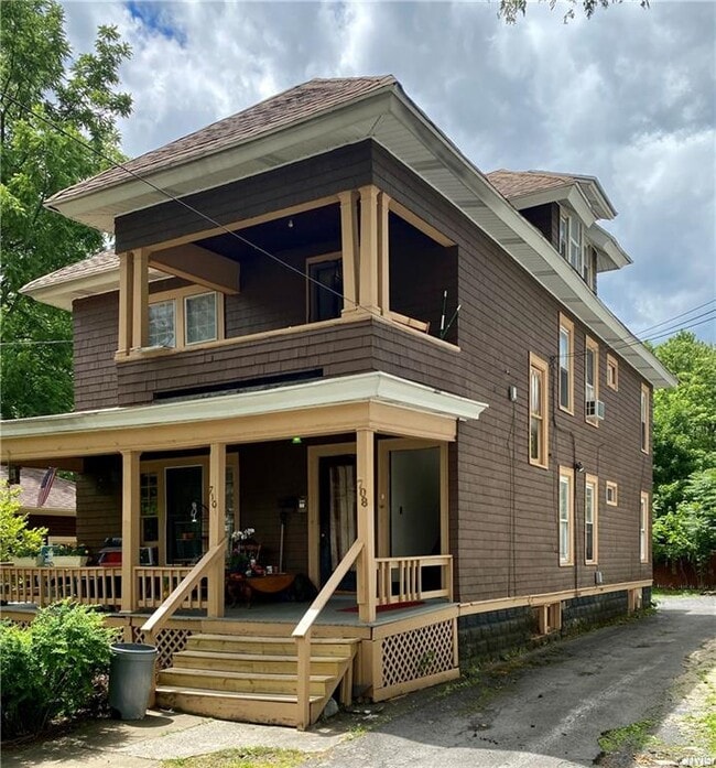 Building Photo - 708 Maryland Ave