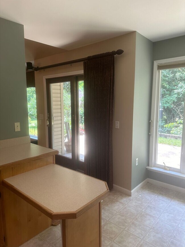 Foto del edificio - Woods at Middle Run - 3 BR, 2BA ranch home...