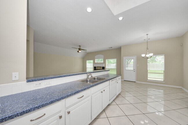 Foto del edificio - 10214 White Oak Trail Ln