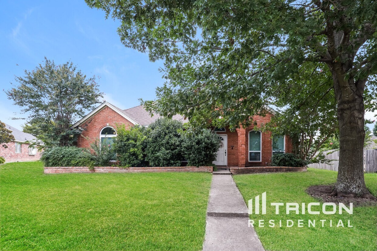 Foto principal - 823 Fox Glen Cir