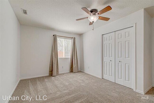 Building Photo - 4 br, 2 bath House - 2120 E Colorado Ave