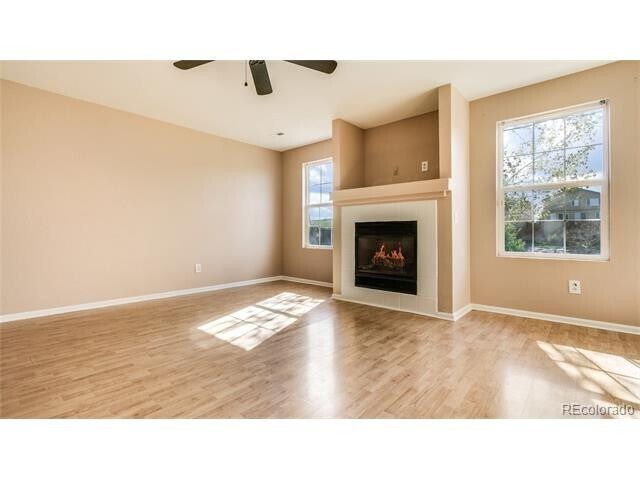 Building Photo - REMODELED with new flooring and new paint