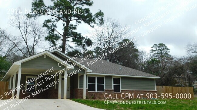 Building Photo - Beautiful 3 Bedroom, 2 Bath Home w/Fenced ...