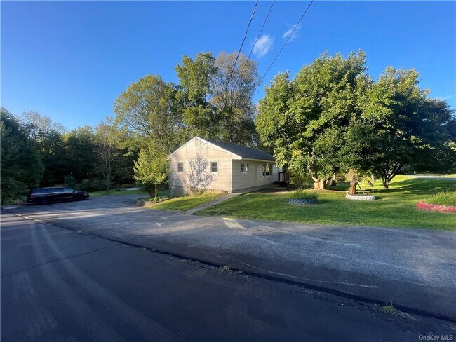 Building Photo - 129 Bullville Rd