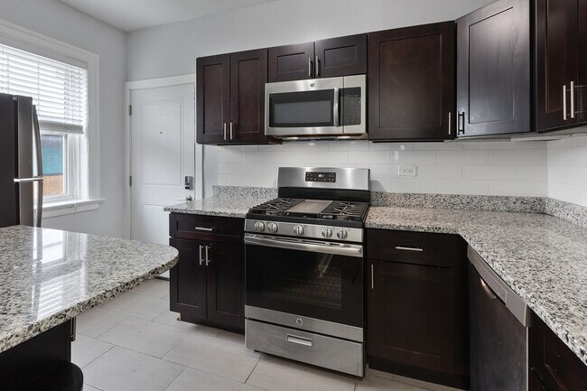 Foto del edificio - 1114 W Glenlake Ave
