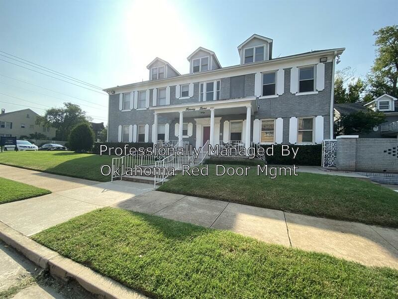 Primary Photo - 2501 N Harvey Ave
