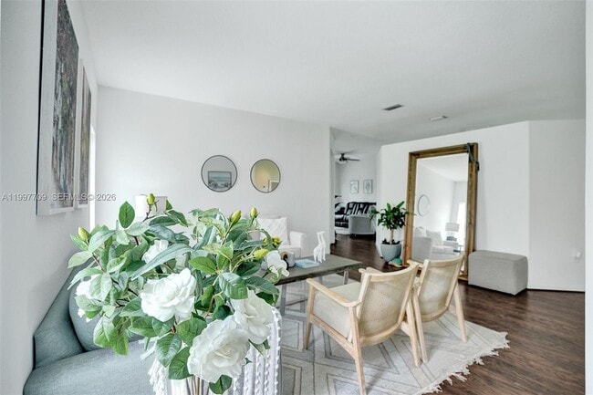 Foto del edificio - 4102 Sapphire Terrace