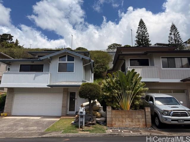 Building Photo - 99-766-766 Holoai St