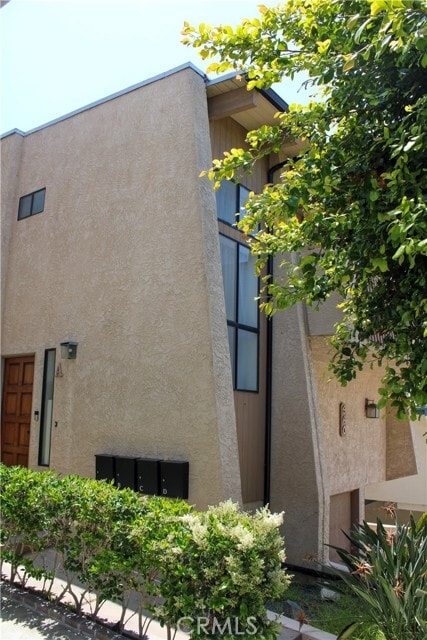 Building Photo - 960 1st St