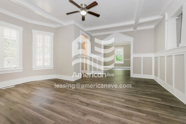 Foto del edificio - 2529 English Ave