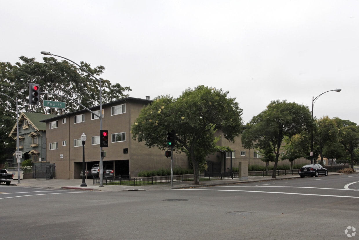 Primary Photo - University Apartments