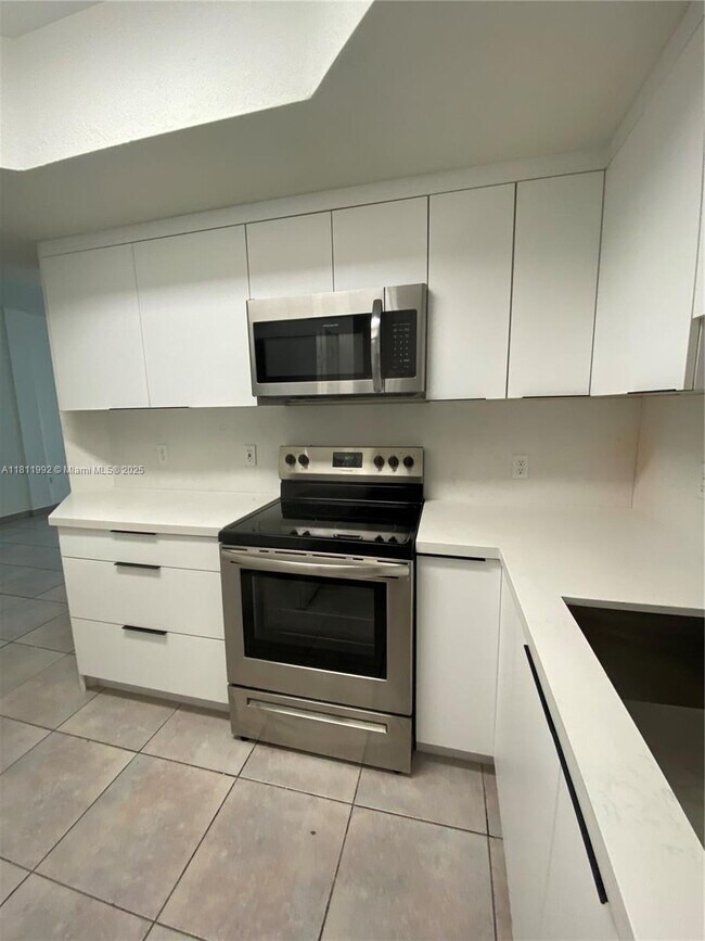 Building Photo - 17455 NW 75th Pl