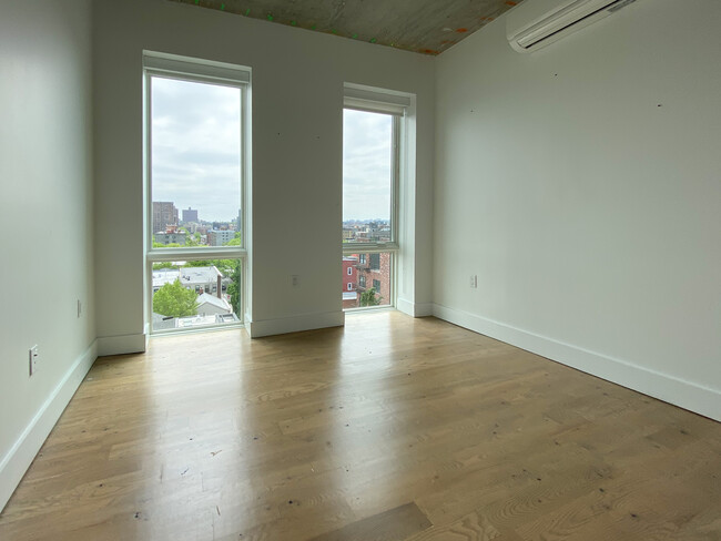 Building Photo - 188 Humboldt St
