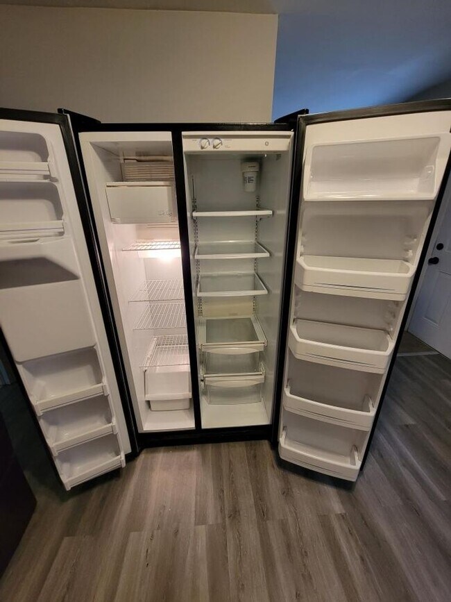 Photo - Jefferson Park Gem (2 Bedroom Available Now) Apartment